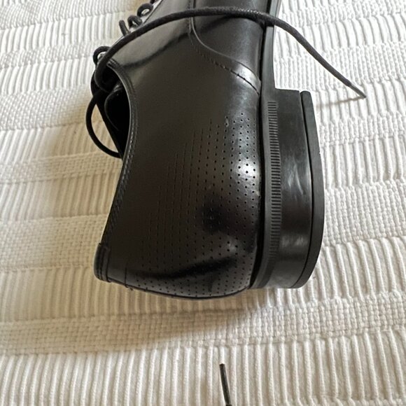 Aldo Men's Black Leather Oxford Dress Shoes - Picture 7 of 9